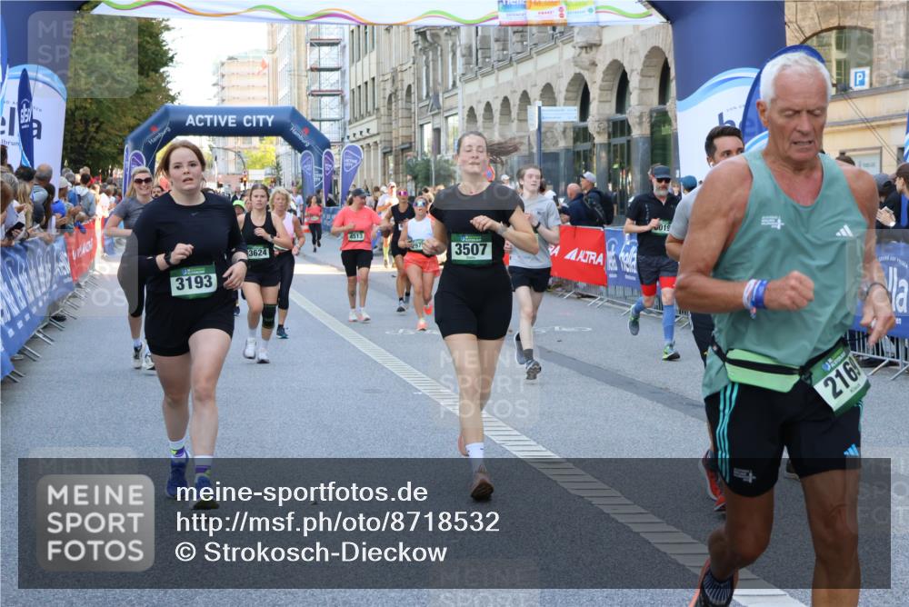 07.09.2025 - BARMER Alsterlauf Strokosch-Dieckow http://msf.ph/oto/8718532 07.09.2025 10:05:07 Ziel 2018, 2030, 2163, 2359, 2481, 2753, 2768, 3114, 3532, 3801, 3930, 4035, 4174, 4400, 4775, 4783, 4862, 5207, 5346, 5473, 5588, 5627, 5670, 5937, 6213, 6241, 8056, 8286, 8346, 8384, 8453, 8467 meine-sportfotos.de