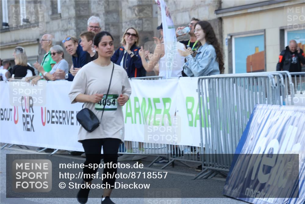 07.09.2025 - BARMER Alsterlauf Strokosch-Dieckow http://msf.ph/oto/8718557 07.09.2025 12:12:00 Ziel  meine-sportfotos.de