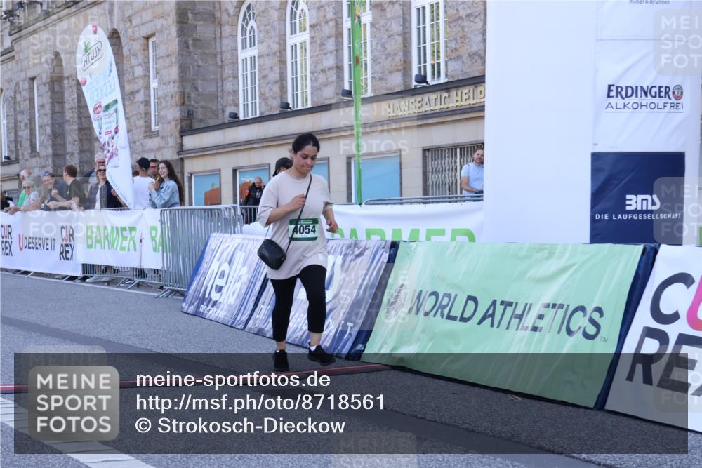 07.09.2025 - BARMER Alsterlauf Strokosch-Dieckow http://msf.ph/oto/8718561 07.09.2025 12:12:02 Ziel  meine-sportfotos.de