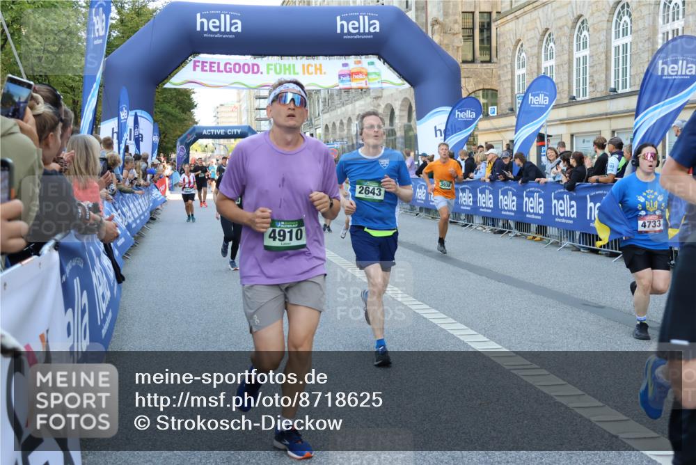 07.09.2025 - BARMER Alsterlauf Strokosch-Dieckow http://msf.ph/oto/8718625 07.09.2025 10:04:53 Ziel 2030, 2359, 2504, 2753, 2768, 2884, 3187, 3527, 3594, 3671, 3822, 3870, 4035, 4174, 4440, 4517, 4642, 4717, 4775, 4817, 4923, 4932, 5137, 5207, 5299, 5346, 5408, 5670, 5719, 5855, 5937, 6022, 6213, 8056, 8457 meine-sportfotos.de