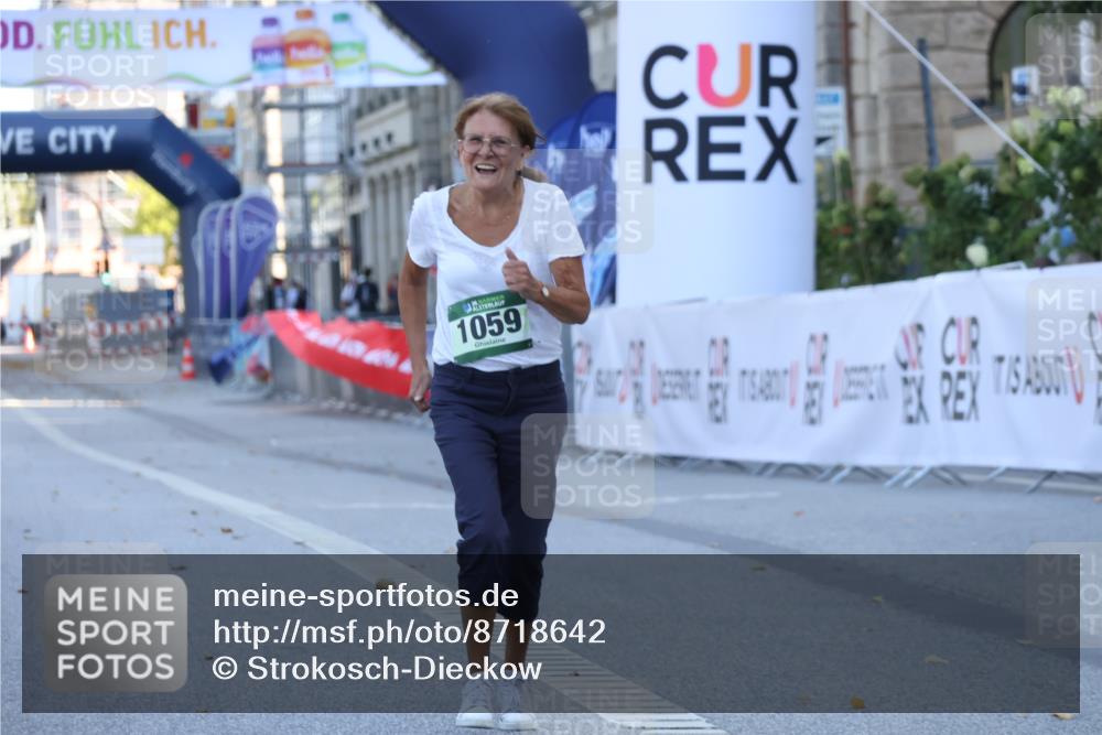 07.09.2025 - BARMER Alsterlauf Strokosch-Dieckow http://msf.ph/oto/8718642 07.09.2025 12:15:27 Ziel  meine-sportfotos.de