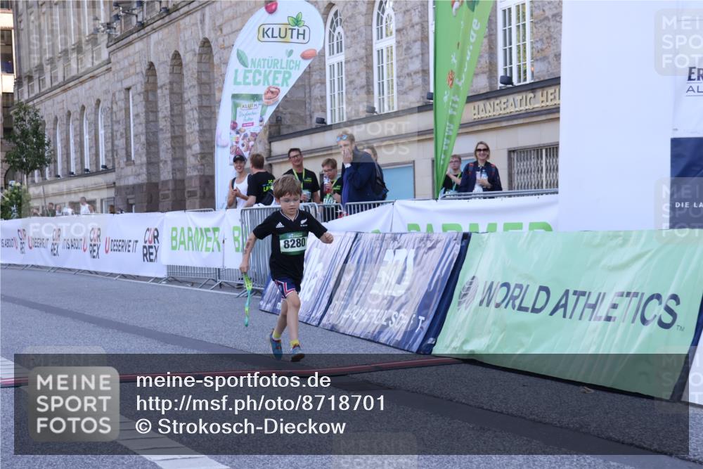 07.09.2025 - BARMER Alsterlauf Strokosch-Dieckow http://msf.ph/oto/8718701 07.09.2025 12:20:06 Ziel  meine-sportfotos.de