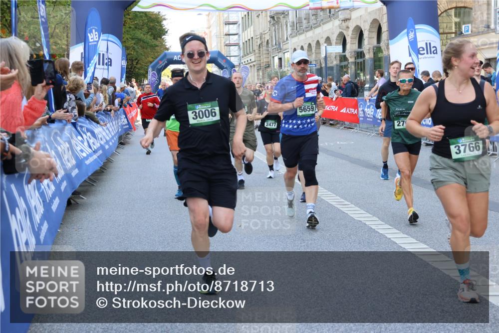 07.09.2025 - BARMER Alsterlauf Strokosch-Dieckow http://msf.ph/oto/8718713 07.09.2025 10:04:27 Ziel 2021, 2169, 2280, 2333, 2436, 2515, 2551, 2643, 2831, 2945, 2975, 3172, 3173, 3245, 3261, 3507, 3624, 3850, 3938, 3954, 4073, 4251, 4648, 4666, 4728, 4730, 4733, 4910, 4929, 5379, 5521, 5559, 5577, 5578, 5998, 6214, 6259, 6265, 6336, 8019, 8027, 8206, 8243, 8444 meine-sportfotos.de