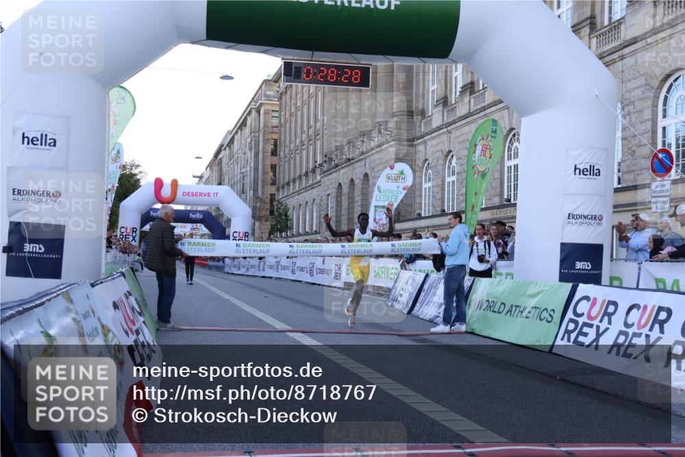 07.09.2025 - BARMER Alsterlauf Strokosch-Dieckow http://msf.ph/oto/8718767 07.09.2025 09:28:27 Ziel 3 meine-sportfotos.de