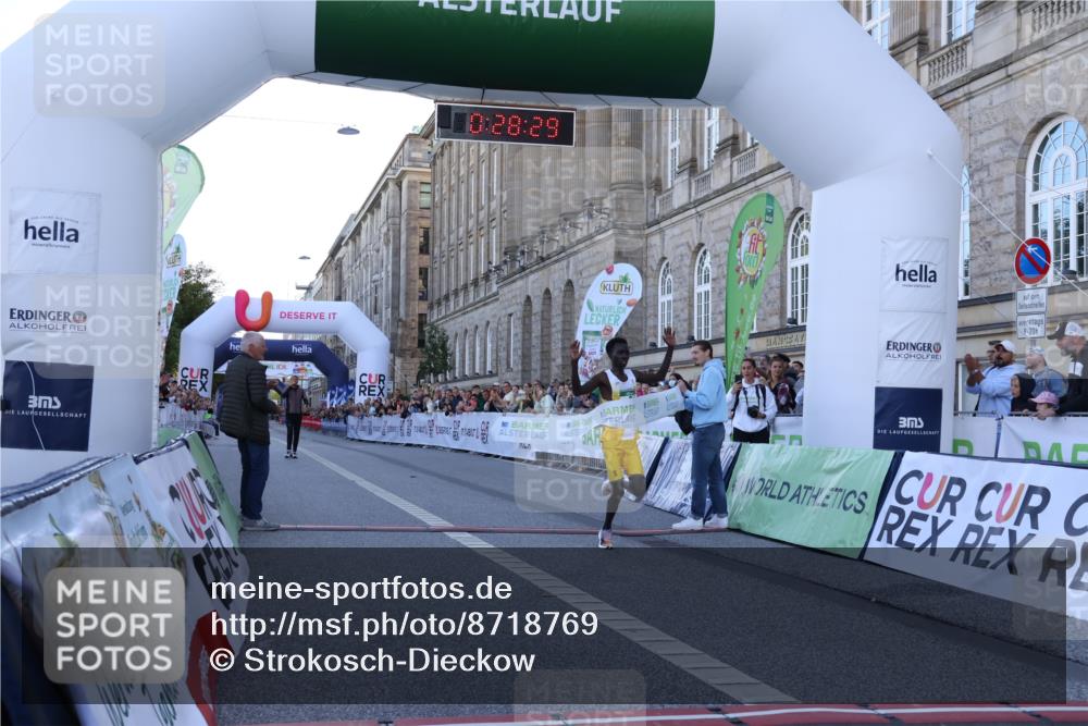 07.09.2025 - BARMER Alsterlauf Strokosch-Dieckow http://msf.ph/oto/8718769 07.09.2025 09:28:27 Ziel 3 meine-sportfotos.de