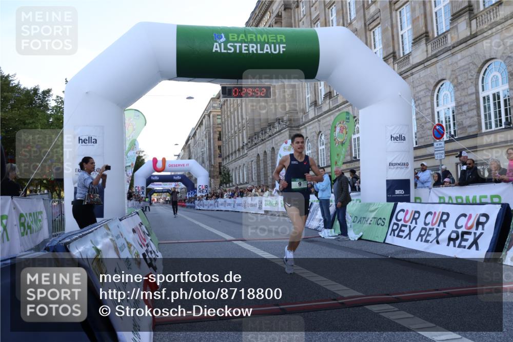 07.09.2025 - BARMER Alsterlauf Strokosch-Dieckow http://msf.ph/oto/8718800 07.09.2025 09:29:51 Ziel 9 meine-sportfotos.de