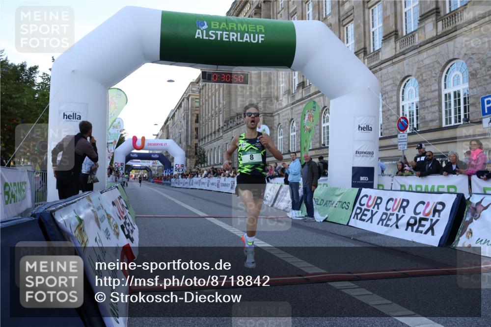 07.09.2025 - BARMER Alsterlauf Strokosch-Dieckow http://msf.ph/oto/8718842 07.09.2025 09:30:48 Ziel 6, 8, 15, 4969 meine-sportfotos.de