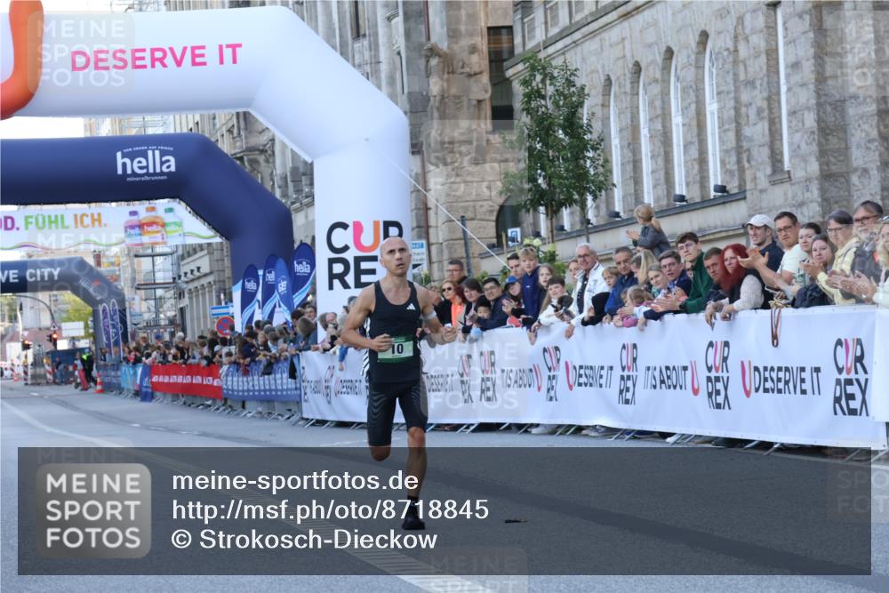 07.09.2025 - BARMER Alsterlauf Strokosch-Dieckow http://msf.ph/oto/8718845 07.09.2025 09:30:54 Ziel 10 meine-sportfotos.de
