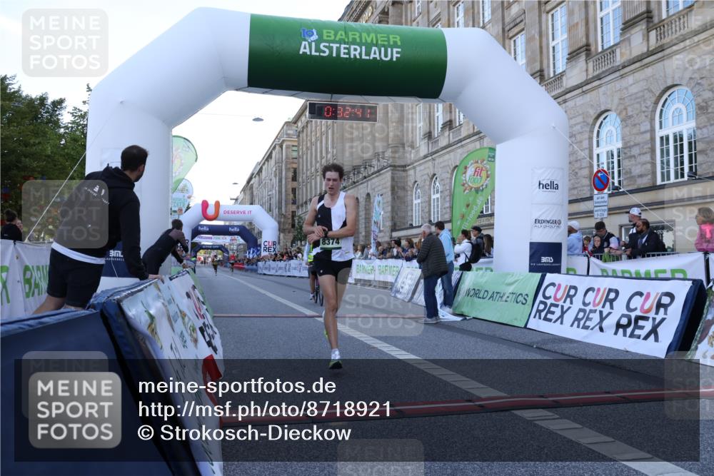 07.09.2025 - BARMER Alsterlauf Strokosch-Dieckow http://msf.ph/oto/8718921 07.09.2025 09:32:39 Ziel 8374 meine-sportfotos.de