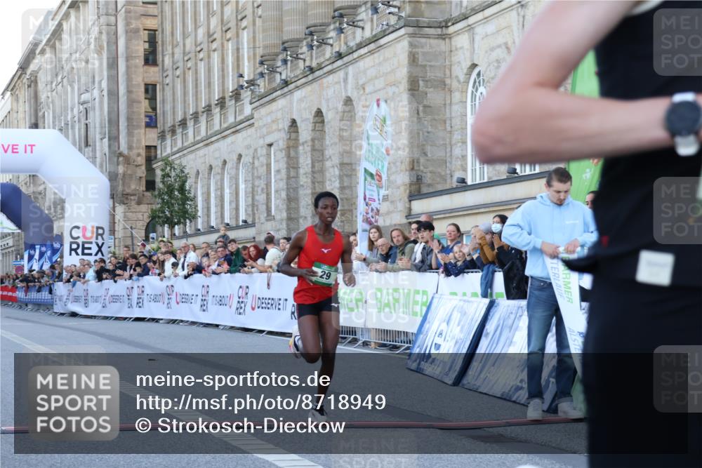 07.09.2025 - BARMER Alsterlauf Strokosch-Dieckow http://msf.ph/oto/8718949 07.09.2025 09:33:08 Ziel 29, 5472 meine-sportfotos.de