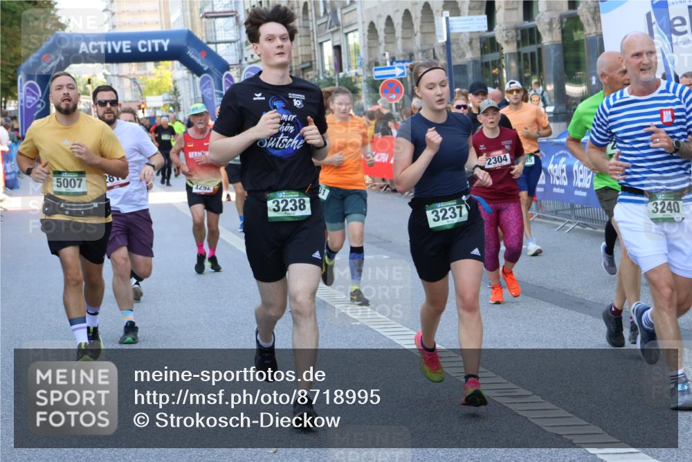 07.09.2025 - BARMER Alsterlauf Strokosch-Dieckow http://msf.ph/oto/8718995 07.09.2025 10:03:32 Ziel 2045, 2046, 2107, 2130, 2364, 2370, 2371, 2644, 2652, 3010, 3233, 3272, 3288, 3310, 3311, 3352, 3519, 3610, 3719, 3745, 3832, 4074, 4117, 4323, 4333, 4779, 4822, 4868, 4905, 5162, 5225, 5320, 5371, 5479, 5689, 5800, 5938, 6002, 6123, 6153, 6279, 8041, 8306 meine-sportfotos.de