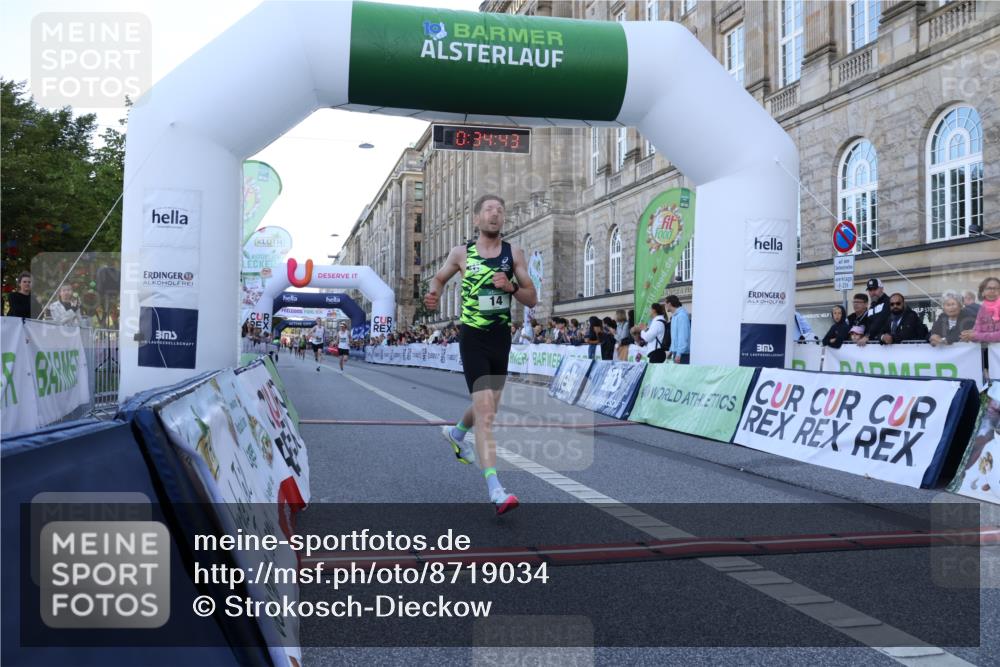07.09.2025 - BARMER Alsterlauf Strokosch-Dieckow http://msf.ph/oto/8719034 07.09.2025 09:34:42 Ziel 14, 23, 4586, 5396, 5826 meine-sportfotos.de