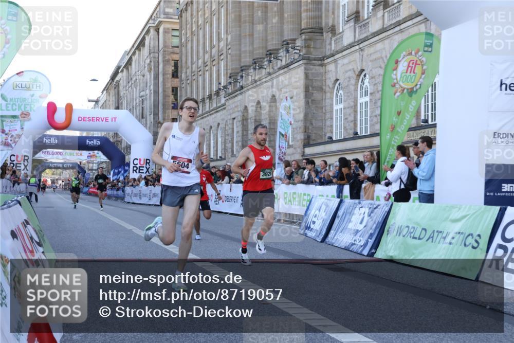 07.09.2025 - BARMER Alsterlauf Strokosch-Dieckow http://msf.ph/oto/8719057 07.09.2025 09:34:53 Ziel 3926, 4138, 4286, 5604, 5641, 8037 meine-sportfotos.de