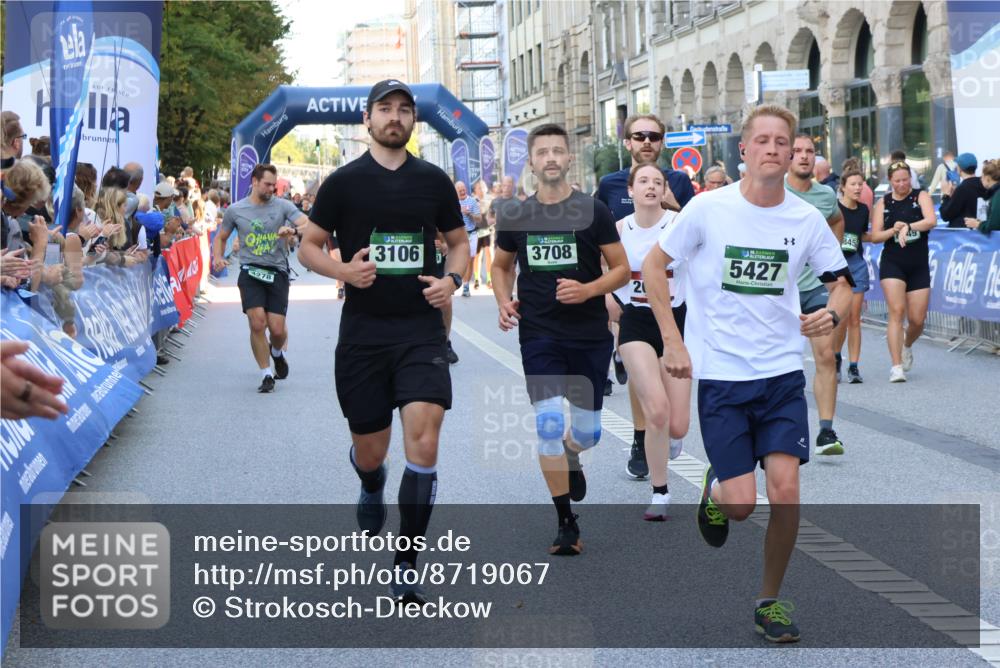 07.09.2025 - BARMER Alsterlauf Strokosch-Dieckow http://msf.ph/oto/8719067 07.09.2025 10:03:22 Ziel 2045, 2046, 2107, 2306, 2326, 2370, 2371, 2455, 2459, 2506, 3010, 3073, 3095, 3104, 3233, 3288, 3352, 3719, 3809, 3832, 3941, 3962, 3978, 4074, 4117, 4662, 4779, 4822, 4905, 5039, 5162, 5225, 5320, 5554, 5695, 5736, 5771, 5800, 6002, 6153, 6279, 6280, 8160, 8172, 8177, 8216, 8386 meine-sportfotos.de