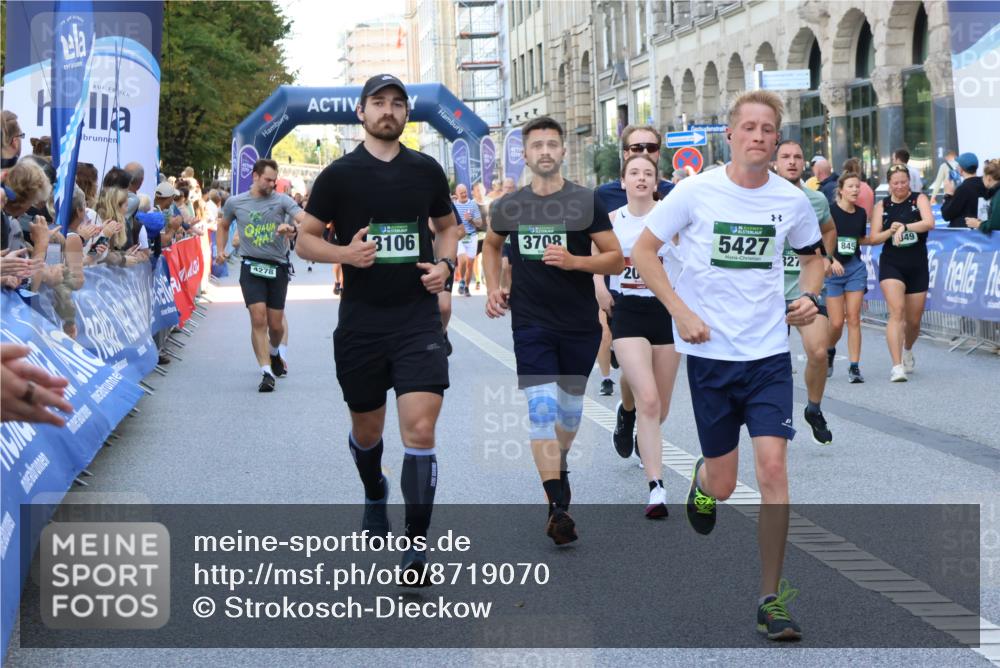 07.09.2025 - BARMER Alsterlauf Strokosch-Dieckow http://msf.ph/oto/8719070 07.09.2025 10:03:22 Ziel 2045, 2046, 2107, 2306, 2326, 2370, 2371, 2455, 2459, 2506, 3010, 3073, 3095, 3104, 3233, 3288, 3352, 3719, 3809, 3832, 3941, 3962, 3978, 4074, 4117, 4662, 4779, 4822, 4905, 5039, 5162, 5225, 5320, 5554, 5695, 5736, 5771, 5800, 6002, 6153, 6279, 6280, 8160, 8172, 8177, 8216, 8386 meine-sportfotos.de