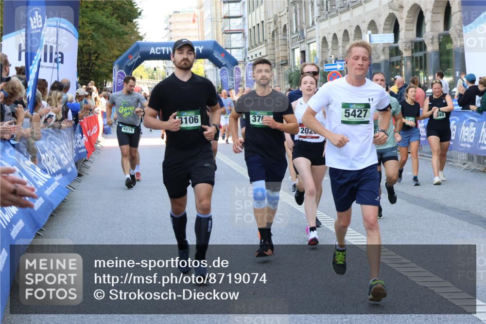 07.09.2025 - BARMER Alsterlauf Strokosch-Dieckow http://msf.ph/oto/8719074 07.09.2025 10:03:22 Ziel 2045, 2046, 2107, 2306, 2326, 2370, 2371, 2455, 2459, 2506, 3010, 3073, 3095, 3104, 3233, 3288, 3352, 3719, 3809, 3832, 3941, 3962, 3978, 4074, 4117, 4662, 4779, 4822, 4905, 5039, 5162, 5225, 5320, 5554, 5695, 5736, 5771, 5800, 6002, 6153, 6279, 6280, 8160, 8172, 8177, 8216, 8386 meine-sportfotos.de