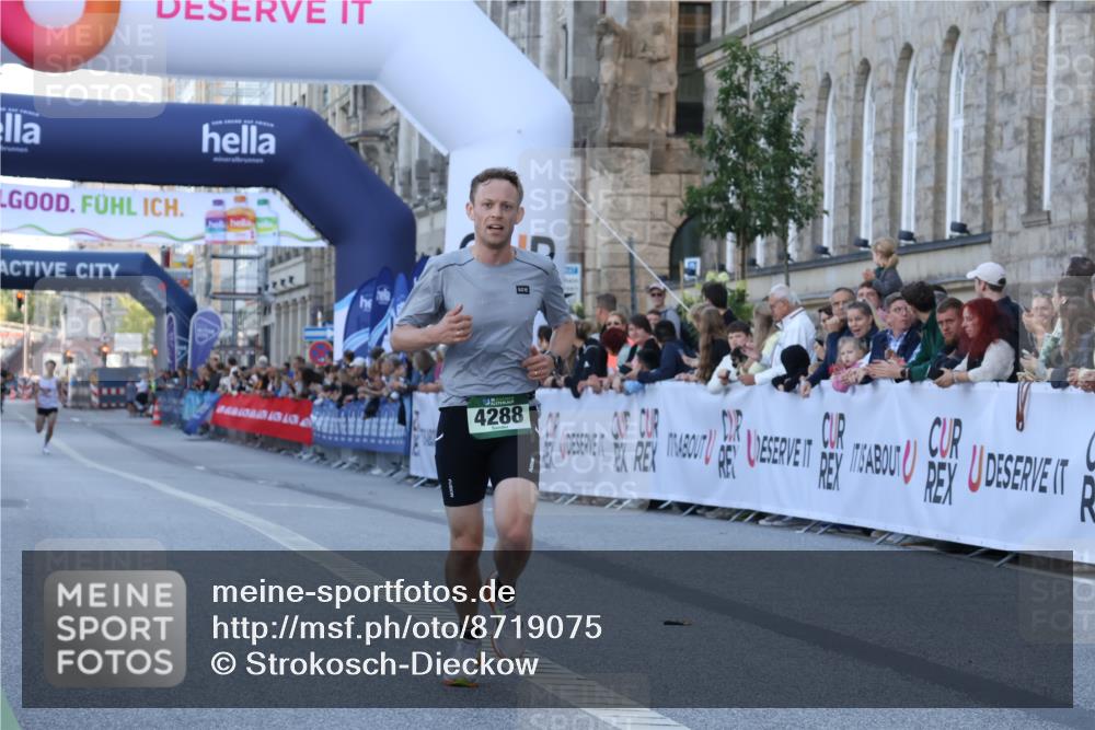 07.09.2025 - BARMER Alsterlauf Strokosch-Dieckow http://msf.ph/oto/8719075 07.09.2025 09:35:00 Ziel 4138, 4288, 5641, 8037 meine-sportfotos.de