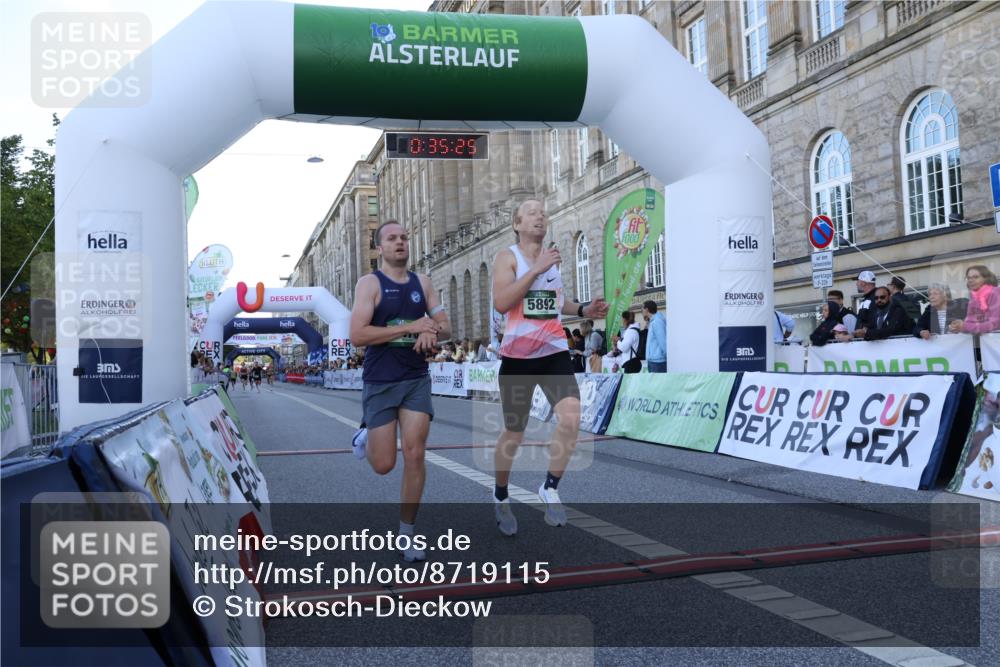 07.09.2025 - BARMER Alsterlauf Strokosch-Dieckow http://msf.ph/oto/8719115 07.09.2025 09:35:24 Ziel 4470, 5892, 8081 meine-sportfotos.de