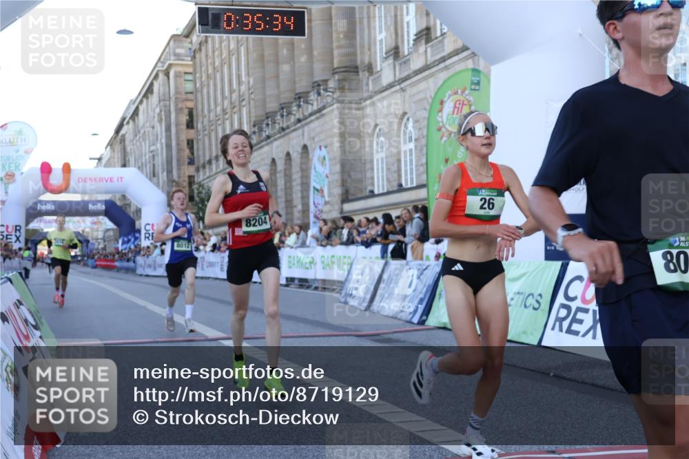 07.09.2025 - BARMER Alsterlauf Strokosch-Dieckow http://msf.ph/oto/8719129 07.09.2025 09:35:32 Ziel 26, 3514, 8012, 8081, 8204 meine-sportfotos.de