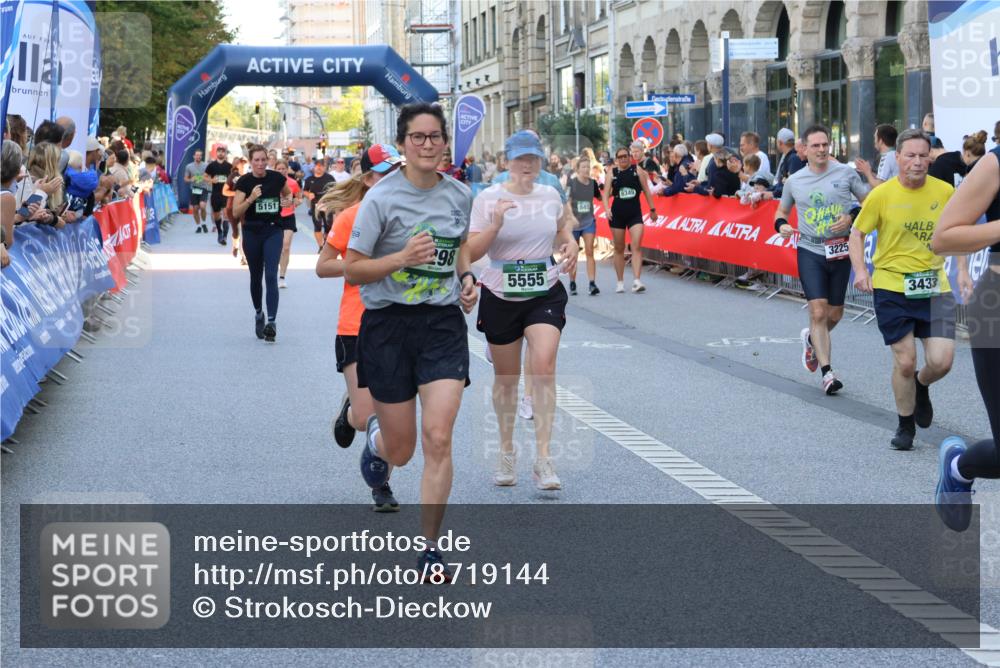 07.09.2025 - BARMER Alsterlauf Strokosch-Dieckow http://msf.ph/oto/8719144 07.09.2025 10:03:07 Ziel 2039, 2061, 2092, 2248, 2304, 2455, 2506, 2814, 2818, 3073, 3095, 3104, 3137, 3237, 3238, 3240, 3941, 3978, 4096, 4180, 4191, 4292, 4301, 4451, 4669, 4960, 5007, 5039, 5483, 5485, 5531, 5554, 5695, 5733, 5736, 5771, 5856, 6041, 6280, 8160, 8216, 8386 meine-sportfotos.de