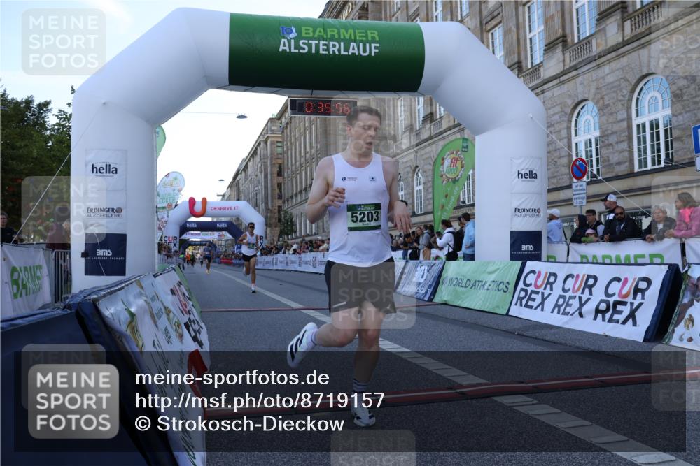07.09.2025 - BARMER Alsterlauf Strokosch-Dieckow http://msf.ph/oto/8719157 07.09.2025 09:35:54 Ziel 4252, 5148, 5203 meine-sportfotos.de
