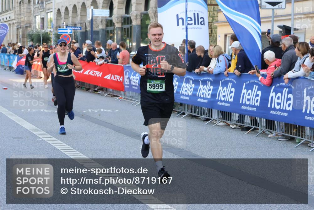07.09.2025 - BARMER Alsterlauf Strokosch-Dieckow http://msf.ph/oto/8719167 07.09.2025 10:03:05 Ziel 2039, 2061, 2092, 2248, 2304, 2455, 2482, 2814, 2818, 2947, 3073, 3137, 3237, 3238, 3240, 3941, 3978, 4096, 4180, 4191, 4292, 4301, 4451, 4669, 4812, 4960, 5007, 5039, 5483, 5485, 5531, 5554, 5733, 5736, 5856, 6041, 6280, 8160, 8216, 8386 meine-sportfotos.de