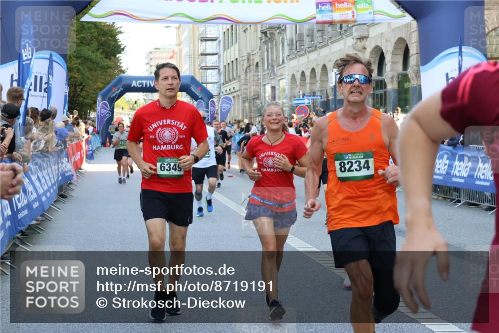 07.09.2025 - BARMER Alsterlauf Strokosch-Dieckow http://msf.ph/oto/8719191 07.09.2025 10:03:00 Ziel 2020, 2039, 2061, 2248, 2294, 2304, 2482, 2814, 2818, 2947, 3137, 3229, 3237, 3238, 3240, 3708, 4093, 4096, 4172, 4180, 4191, 4276, 4278, 4292, 4301, 4451, 4643, 4669, 4812, 4960, 4973, 5007, 5427, 5483, 5485, 5522, 5531, 5733, 6041, 6207, 8271 meine-sportfotos.de