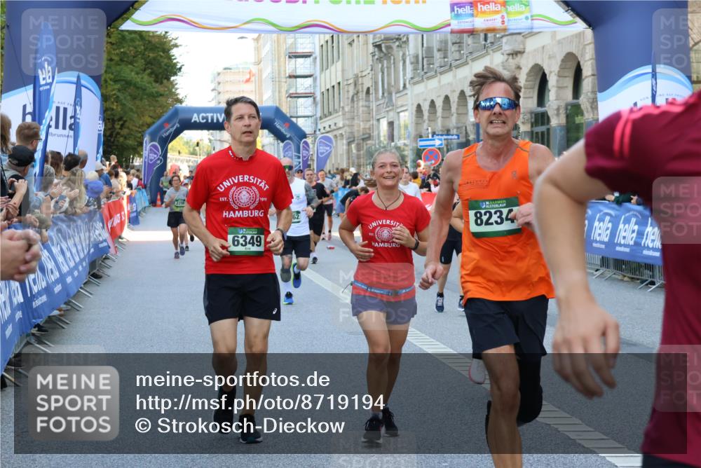 07.09.2025 - BARMER Alsterlauf Strokosch-Dieckow http://msf.ph/oto/8719194 07.09.2025 10:03:00 Ziel 2020, 2039, 2061, 2248, 2294, 2304, 2482, 2814, 2818, 2947, 3137, 3229, 3237, 3238, 3240, 3708, 4093, 4096, 4172, 4180, 4191, 4276, 4278, 4292, 4301, 4451, 4643, 4669, 4812, 4960, 4973, 5007, 5427, 5483, 5485, 5522, 5531, 5733, 6041, 6207, 8271 meine-sportfotos.de