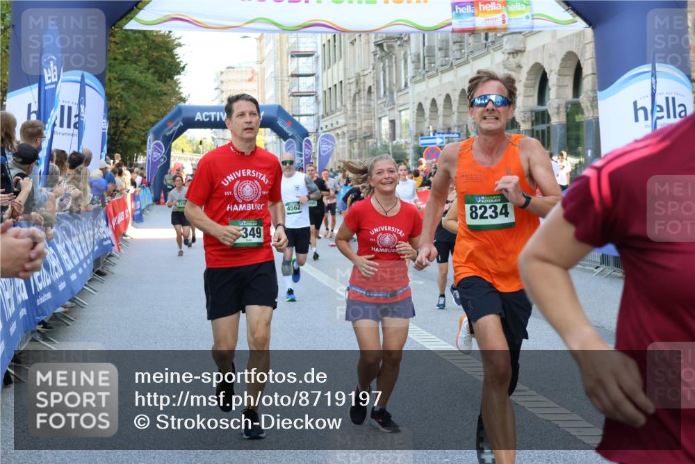 07.09.2025 - BARMER Alsterlauf Strokosch-Dieckow http://msf.ph/oto/8719197 07.09.2025 10:03:00 Ziel 2020, 2039, 2061, 2248, 2294, 2304, 2482, 2814, 2818, 2947, 3137, 3229, 3237, 3238, 3240, 3708, 4093, 4096, 4172, 4180, 4191, 4276, 4278, 4292, 4301, 4451, 4643, 4669, 4812, 4960, 4973, 5007, 5427, 5483, 5485, 5522, 5531, 5733, 6041, 6207, 8271 meine-sportfotos.de