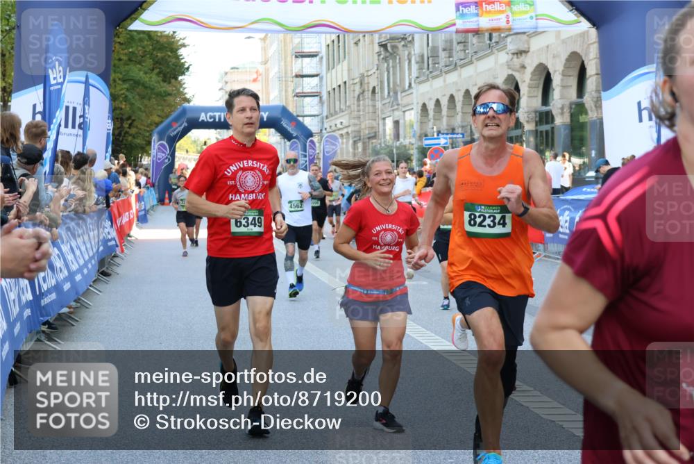 07.09.2025 - BARMER Alsterlauf Strokosch-Dieckow http://msf.ph/oto/8719200 07.09.2025 10:03:00 Ziel 2020, 2039, 2061, 2248, 2294, 2304, 2482, 2814, 2818, 2947, 3137, 3229, 3237, 3238, 3240, 3708, 4093, 4096, 4172, 4180, 4191, 4276, 4278, 4292, 4301, 4451, 4643, 4669, 4812, 4960, 4973, 5007, 5427, 5483, 5485, 5522, 5531, 5733, 6041, 6207, 8271 meine-sportfotos.de