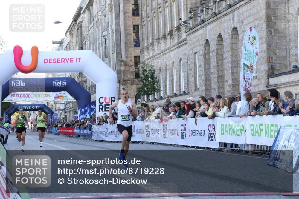 07.09.2025 - BARMER Alsterlauf Strokosch-Dieckow http://msf.ph/oto/8719228 07.09.2025 09:36:26 Ziel 27, 2012, 3417, 4647, 4685 meine-sportfotos.de