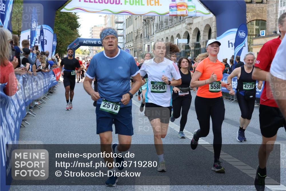 07.09.2025 - BARMER Alsterlauf Strokosch-Dieckow http://msf.ph/oto/8719280 07.09.2025 10:02:49 Ziel 2020, 2294, 2334, 2393, 2482, 2542, 2947, 3053, 3137, 3229, 3237, 3238, 3240, 3708, 3773, 4093, 4172, 4276, 4278, 4643, 4812, 4960, 4973, 5151, 5427, 5522, 5665, 5781, 5804, 5845, 6207, 8271 meine-sportfotos.de