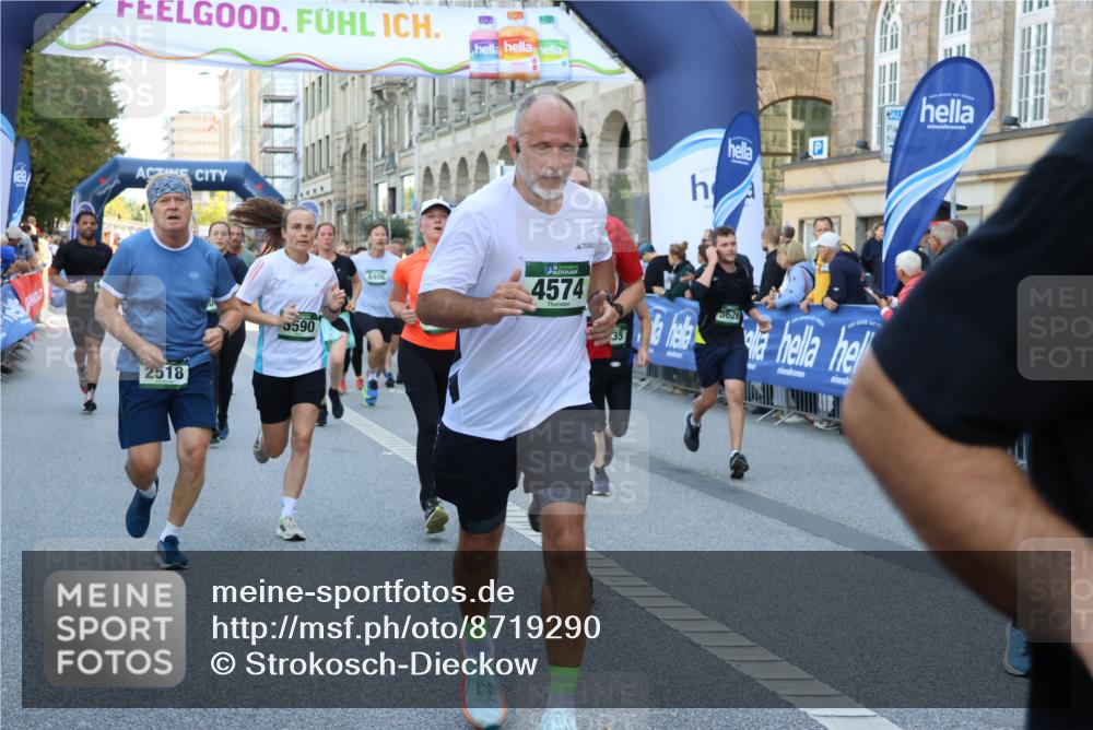 07.09.2025 - BARMER Alsterlauf Strokosch-Dieckow http://msf.ph/oto/8719290 07.09.2025 10:02:48 Ziel 2020, 2294, 2334, 2393, 2482, 2542, 2898, 2947, 3053, 3137, 3229, 3238, 3240, 3433, 3708, 3773, 4093, 4172, 4276, 4278, 4643, 4812, 4960, 4973, 5151, 5427, 5522, 5665, 5781, 5804, 5845, 5999, 6207, 8271 meine-sportfotos.de