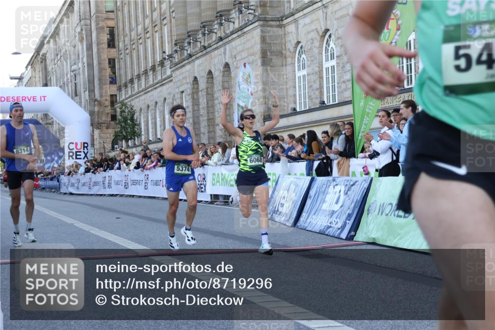07.09.2025 - BARMER Alsterlauf Strokosch-Dieckow http://msf.ph/oto/8719296 07.09.2025 09:37:14 Ziel 4253, 5374, 5429, 6068, 8314 meine-sportfotos.de