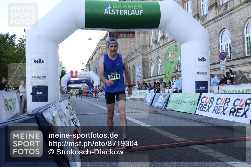 07.09.2025 - BARMER Alsterlauf Strokosch-Dieckow http://msf.ph/oto/8719304 07.09.2025 09:37:17 Ziel 4253, 5370, 5374, 5429, 6068, 8314 meine-sportfotos.de