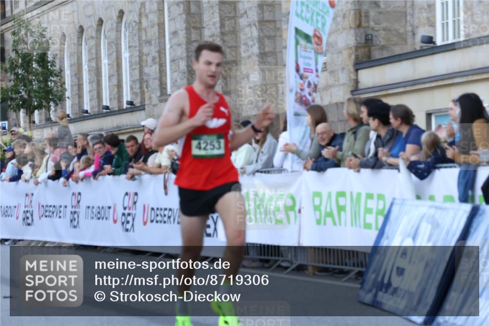 07.09.2025 - BARMER Alsterlauf Strokosch-Dieckow http://msf.ph/oto/8719306 07.09.2025 09:37:20 Ziel 3271, 4253, 5370, 5374, 6068, 8314 meine-sportfotos.de