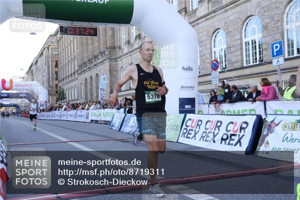 07.09.2025 - BARMER Alsterlauf Strokosch-Dieckow http://msf.ph/oto/8719311 07.09.2025 09:37:22 Ziel 3271, 4253, 5370 meine-sportfotos.de