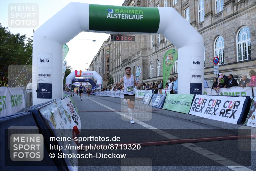 07.09.2025 - BARMER Alsterlauf Strokosch-Dieckow http://msf.ph/oto/8719320 07.09.2025 09:37:31 Ziel 5171, 5967, 6128 meine-sportfotos.de