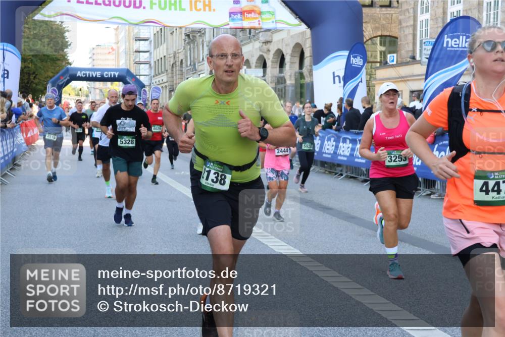07.09.2025 - BARMER Alsterlauf Strokosch-Dieckow http://msf.ph/oto/8719321 07.09.2025 10:02:45 Ziel 2020, 2294, 2334, 2393, 2482, 2542, 2898, 2947, 3053, 3225, 3229, 3433, 3506, 3708, 3773, 4093, 4172, 4276, 4278, 4643, 4973, 5078, 5151, 5427, 5522, 5555, 5665, 5781, 5804, 5845, 5999, 6207, 8271 meine-sportfotos.de