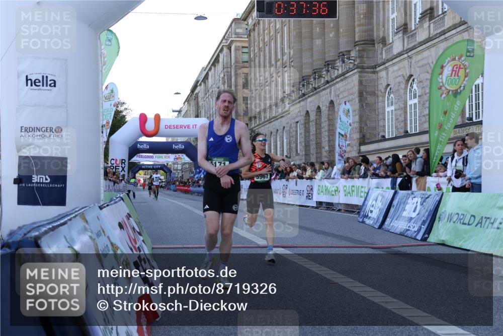 07.09.2025 - BARMER Alsterlauf Strokosch-Dieckow http://msf.ph/oto/8719326 07.09.2025 09:37:34 Ziel 5171, 5967, 6128 meine-sportfotos.de