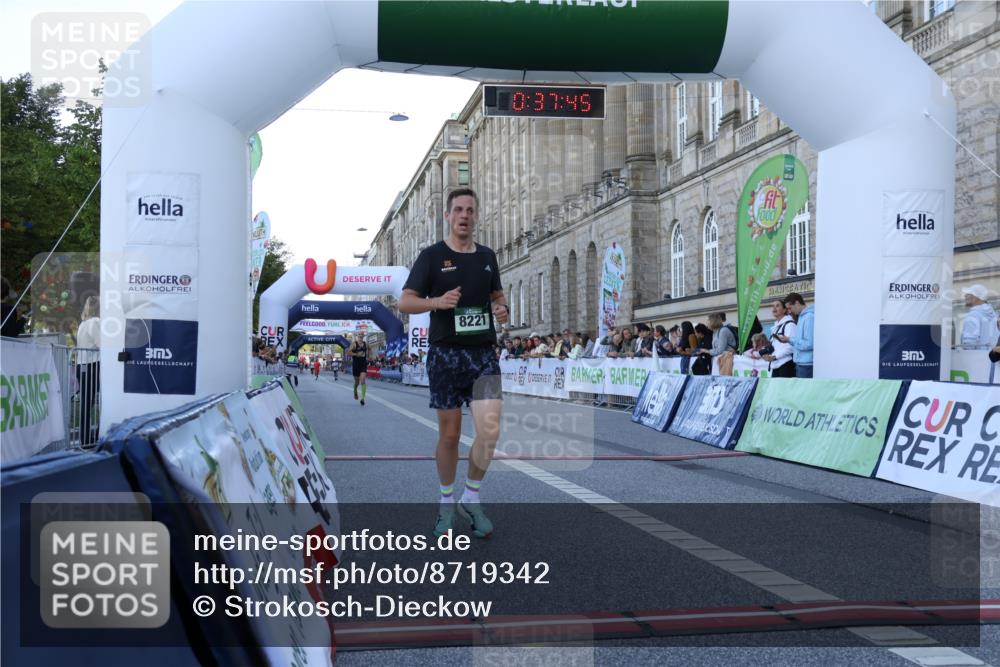 07.09.2025 - BARMER Alsterlauf Strokosch-Dieckow http://msf.ph/oto/8719342 07.09.2025 09:37:44 Ziel 8077, 8221 meine-sportfotos.de