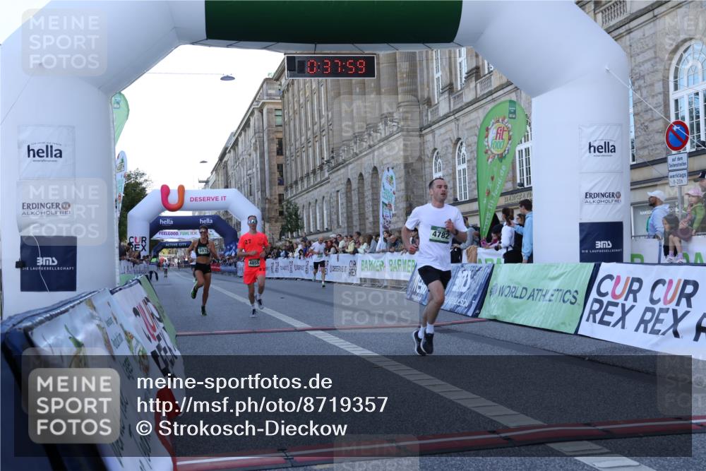 07.09.2025 - BARMER Alsterlauf Strokosch-Dieckow http://msf.ph/oto/8719357 07.09.2025 09:37:58 Ziel 2704, 3118, 4782, 4855, 5976 meine-sportfotos.de