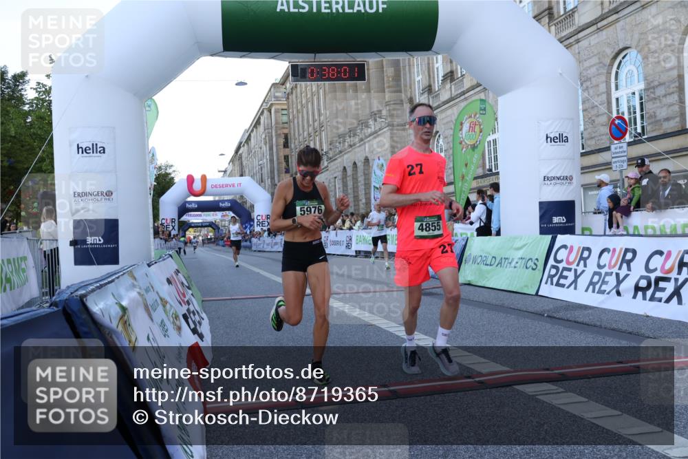 07.09.2025 - BARMER Alsterlauf Strokosch-Dieckow http://msf.ph/oto/8719365 07.09.2025 09:38:00 Ziel 2704, 3118, 4782, 4855, 5976 meine-sportfotos.de