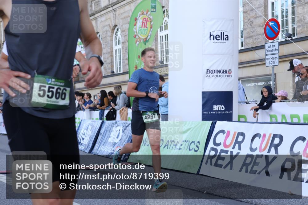 07.09.2025 - BARMER Alsterlauf Strokosch-Dieckow http://msf.ph/oto/8719399 07.09.2025 09:38:24 Ziel 4595, 4800, 4997, 5566, 6024 meine-sportfotos.de