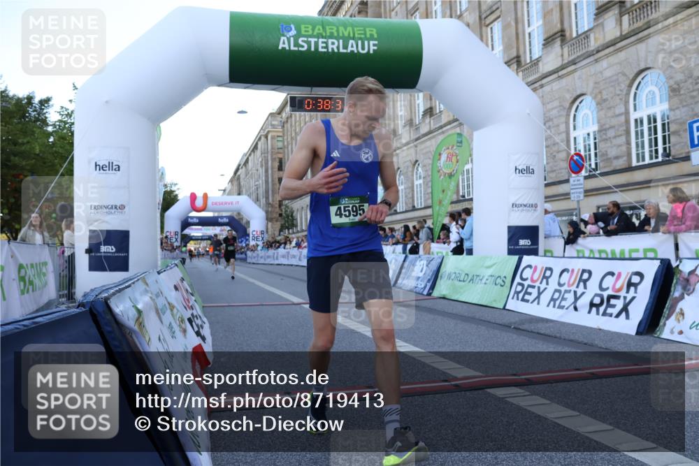 07.09.2025 - BARMER Alsterlauf Strokosch-Dieckow http://msf.ph/oto/8719413 07.09.2025 09:38:30 Ziel 2663, 4312, 4595, 5157, 6024 meine-sportfotos.de