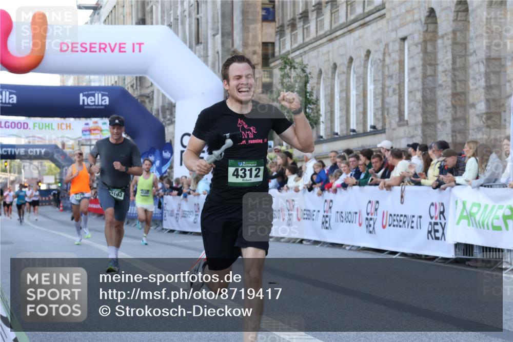 07.09.2025 - BARMER Alsterlauf Strokosch-Dieckow http://msf.ph/oto/8719417 07.09.2025 09:38:32 Ziel 2663, 4312, 4585, 4595, 5157, 6024 meine-sportfotos.de