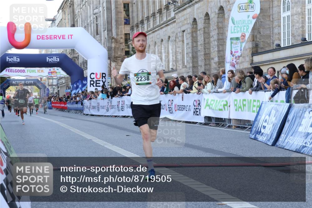 07.09.2025 - BARMER Alsterlauf Strokosch-Dieckow http://msf.ph/oto/8719505 07.09.2025 09:39:08 Ziel 2238, 4040, 5749, 8218 meine-sportfotos.de