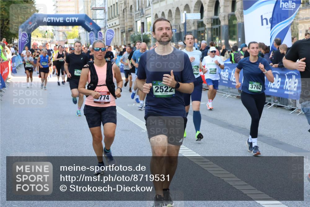 07.09.2025 - BARMER Alsterlauf Strokosch-Dieckow http://msf.ph/oto/8719531 07.09.2025 10:02:17 Ziel 2138, 2444, 2518, 2539, 2880, 3111, 3113, 3253, 3522, 3682, 3683, 3888, 4085, 4106, 4163, 4329, 4476, 4493, 4494, 4574, 4596, 4668, 4735, 4836, 4982, 5022, 5221, 5259, 5328, 5454, 5564, 5580, 5590, 5626, 5636, 5656, 5699, 5794, 5809, 5810, 5859, 5927, 5928, 6032, 6164, 6349, 8029, 8036, 8234, 8406, 8416, 8420 meine-sportfotos.de