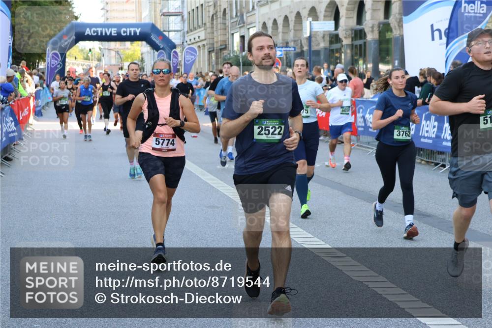 07.09.2025 - BARMER Alsterlauf Strokosch-Dieckow http://msf.ph/oto/8719544 07.09.2025 10:02:16 Ziel 2138, 2444, 2518, 2539, 2880, 3111, 3113, 3253, 3522, 3682, 3683, 3888, 4085, 4106, 4163, 4329, 4411, 4476, 4493, 4494, 4574, 4668, 4735, 4836, 4982, 5022, 5221, 5259, 5328, 5454, 5482, 5564, 5580, 5590, 5626, 5636, 5656, 5672, 5699, 5794, 5809, 5859, 5927, 5928, 6032, 6164, 6349, 8029, 8036, 8406, 8416, 8420 meine-sportfotos.de