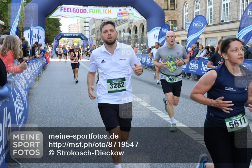 07.09.2025 - BARMER Alsterlauf Strokosch-Dieckow http://msf.ph/oto/8719547 07.09.2025 10:02:15 Ziel 2138, 2444, 2518, 2539, 2595, 2880, 3111, 3113, 3253, 3522, 3682, 3683, 4085, 4163, 4329, 4411, 4476, 4493, 4494, 4574, 4668, 4735, 4982, 5022, 5221, 5259, 5328, 5454, 5482, 5564, 5580, 5590, 5626, 5636, 5656, 5672, 5699, 5794, 5809, 5859, 5927, 5928, 6032, 6164, 8029, 8036, 8406, 8416, 8420 meine-sportfotos.de